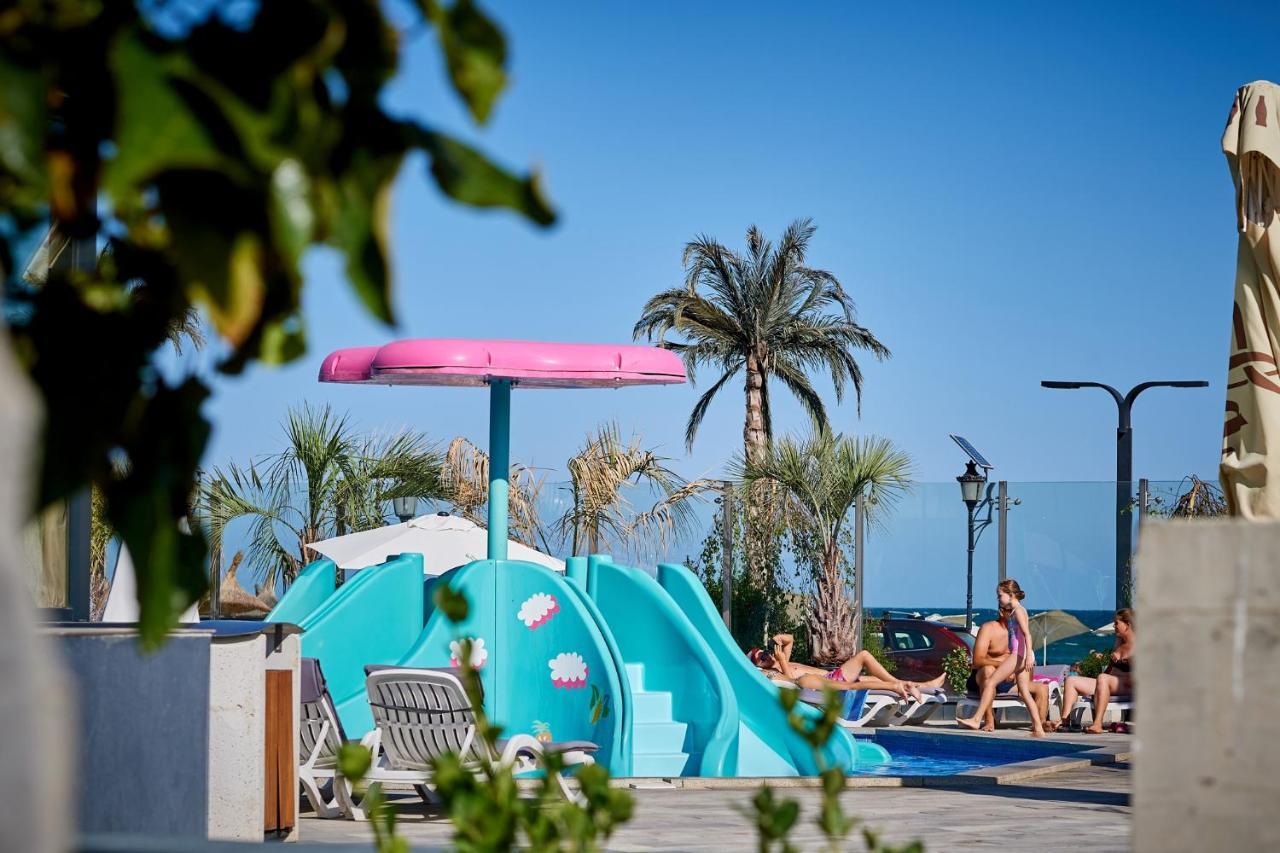 Beachfront 1Br Apartment- Spa N Pools Mamaja Zewnętrze zdjęcie